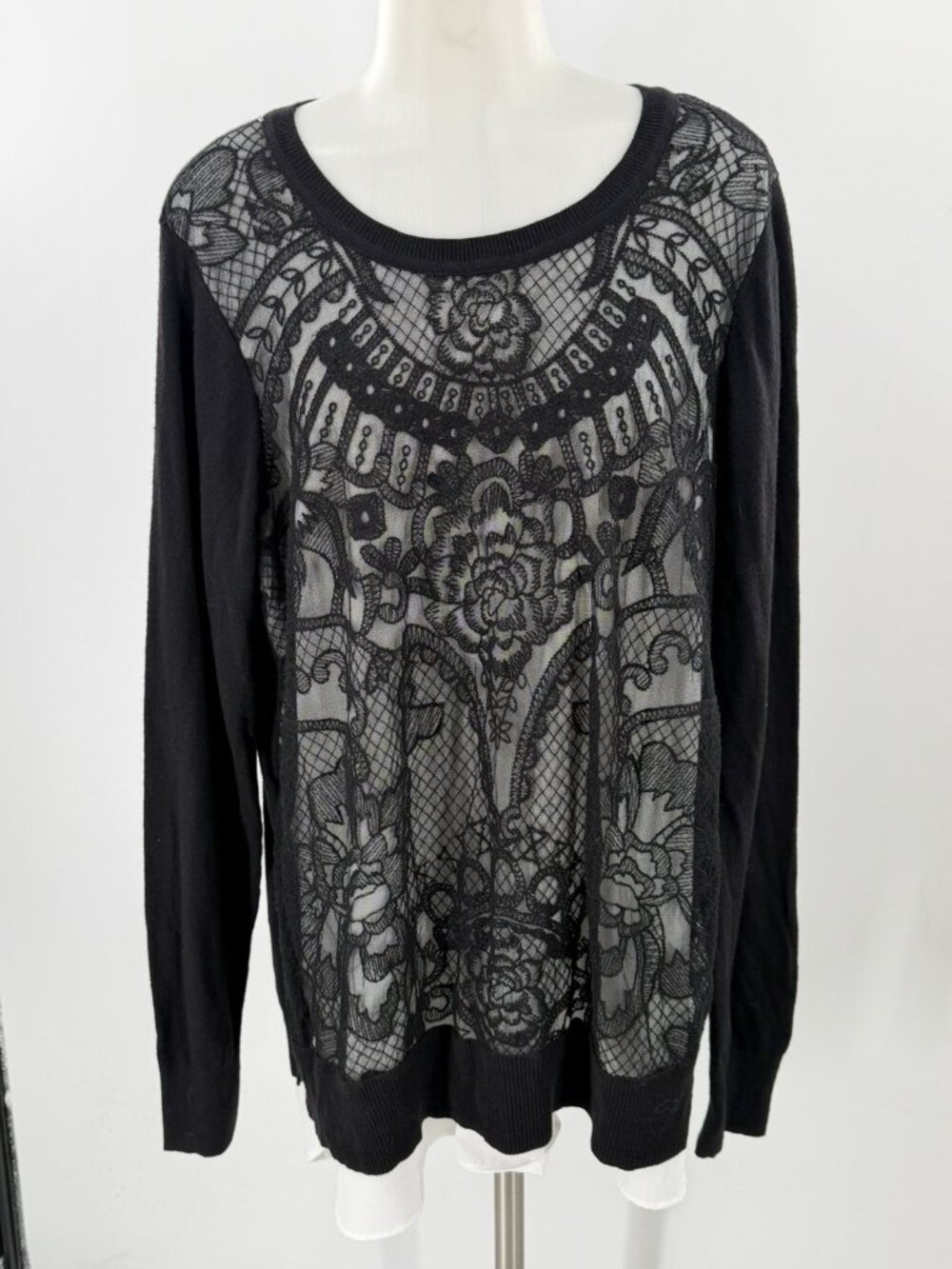 NWT Simply Vera -Vera Wang Sweater Black Lace Overlay White Under Tunic 1X